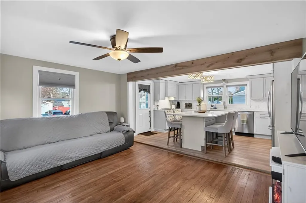 80 Glendale Avenue Warwick RI 02889