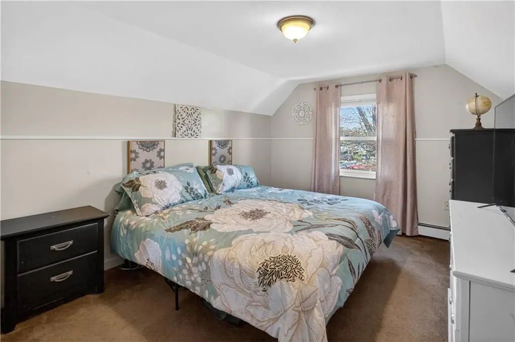 80 Glendale Avenue Warwick RI 02889