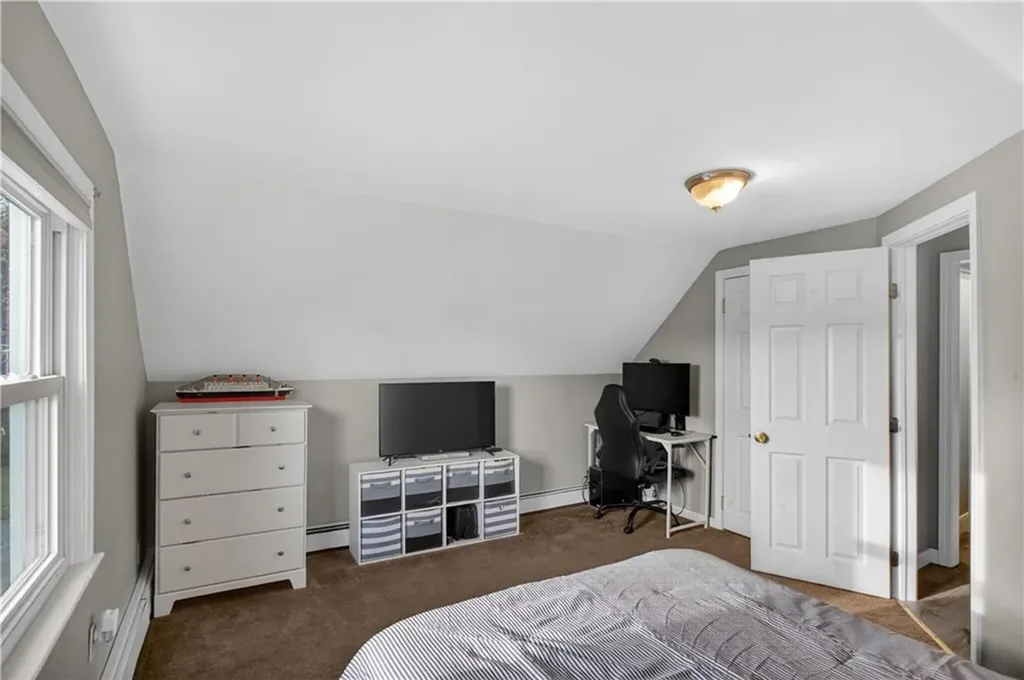 80 Glendale Avenue Warwick RI 02889
