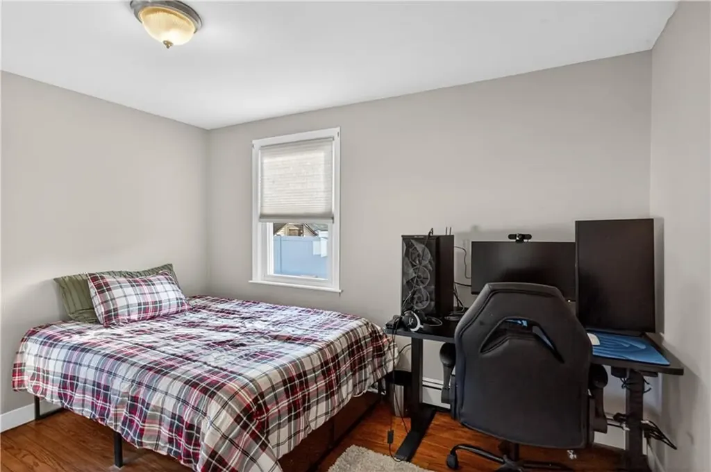 80 Glendale Avenue Warwick RI 02889