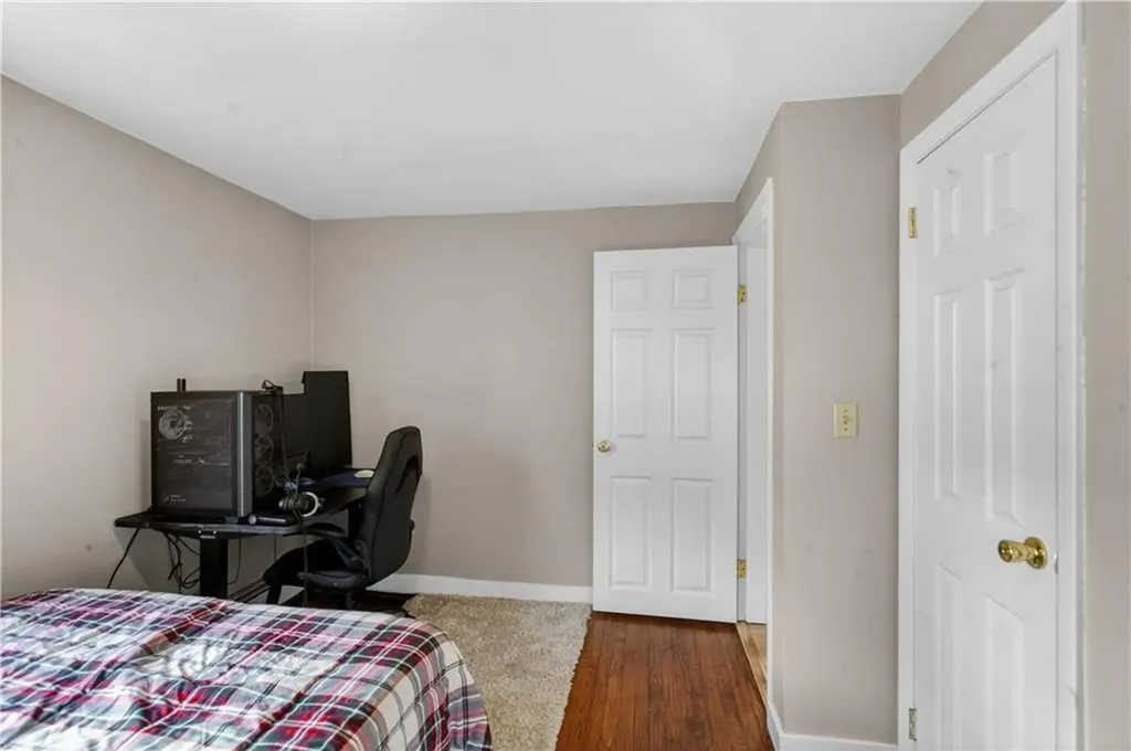 80 Glendale Avenue Warwick RI 02889