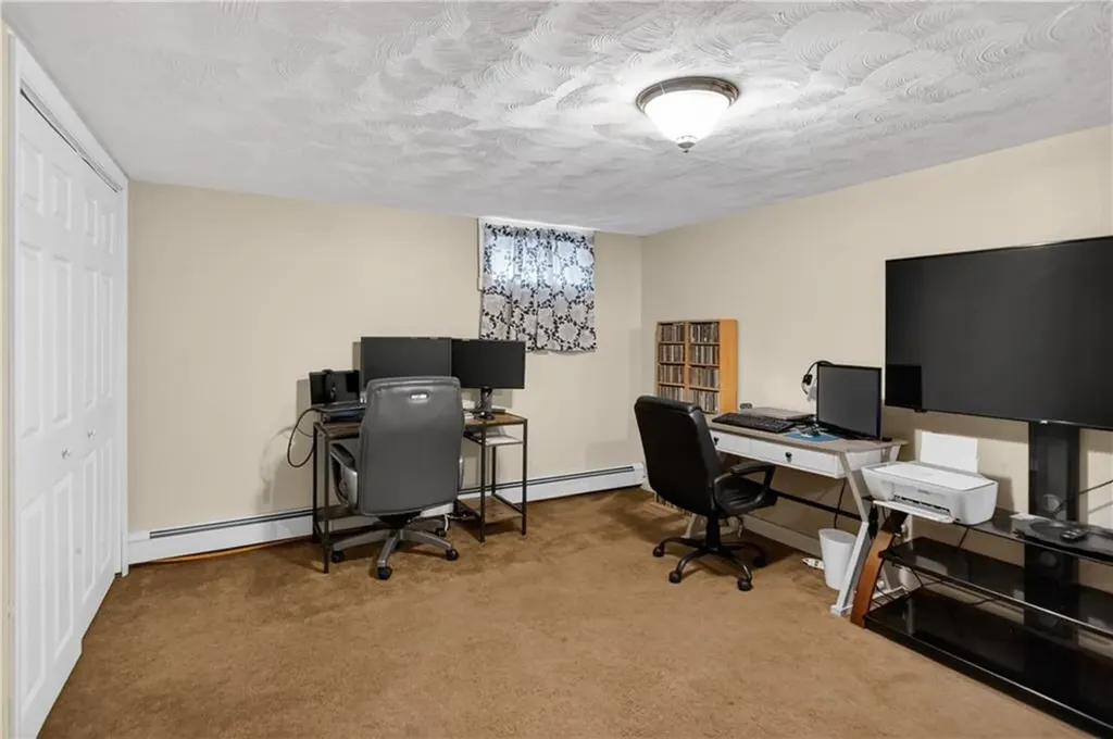 80 Glendale Avenue Warwick RI 02889