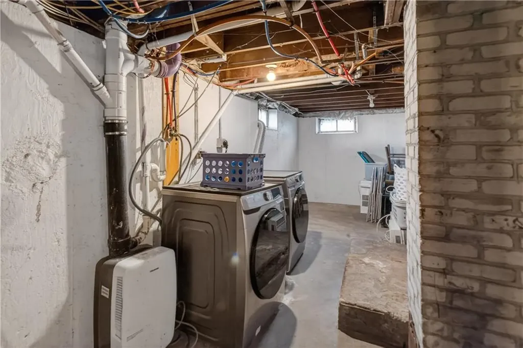 80 Glendale Avenue Warwick RI 02889