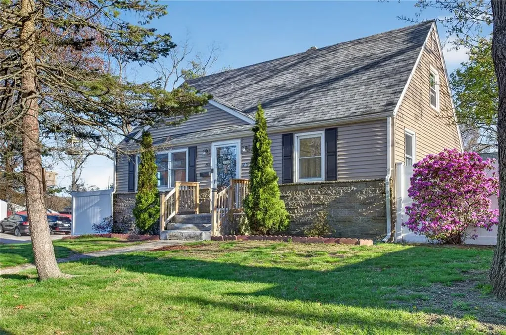 80 Glendale Avenue Warwick RI 02889