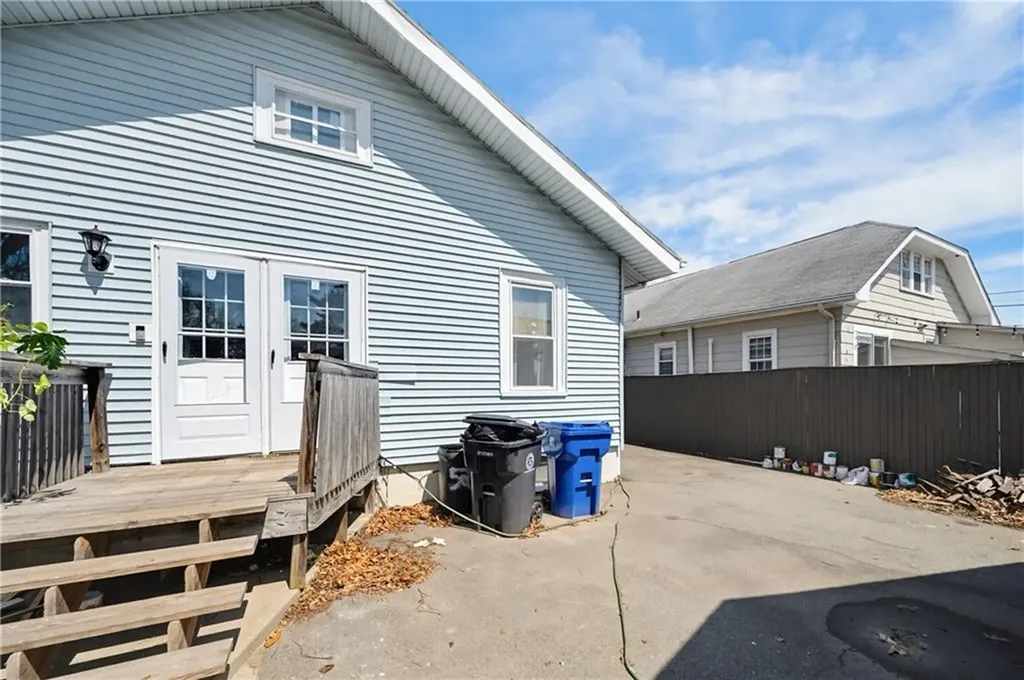 525 Willett Avenue East Providence RI 02915