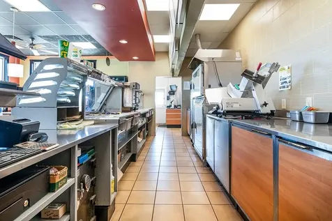 2214 Plainfield Pike Cranston RI 02921