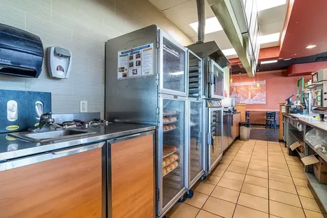 2214 Plainfield Pike Cranston RI 02921