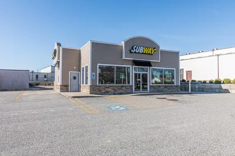 2214 Plainfield Pike Cranston RI 02921