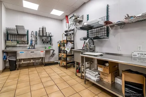 2214 Plainfield Pike Cranston RI 02921