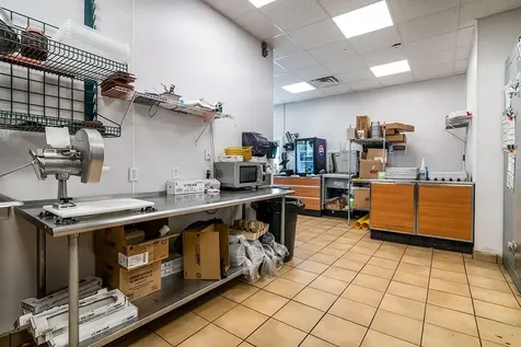 2214 Plainfield Pike Cranston RI 02921