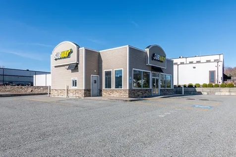 2214 Plainfield Pike Cranston RI 02921
