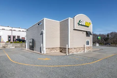 2214 Plainfield Pike Cranston RI 02921