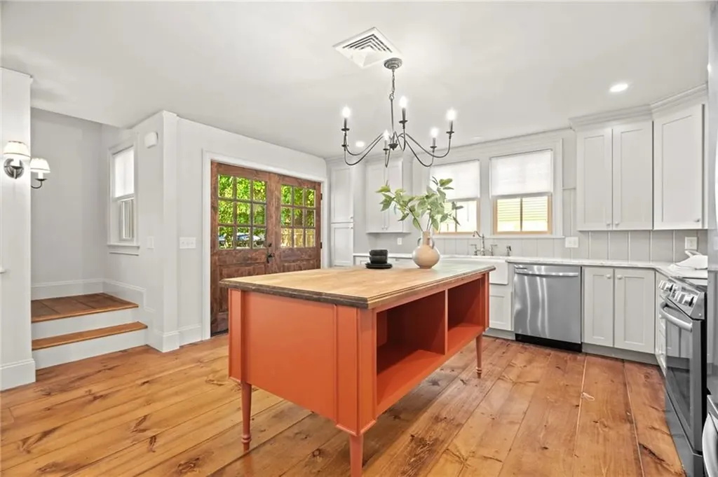 69 Hudson Street Providence RI 02909