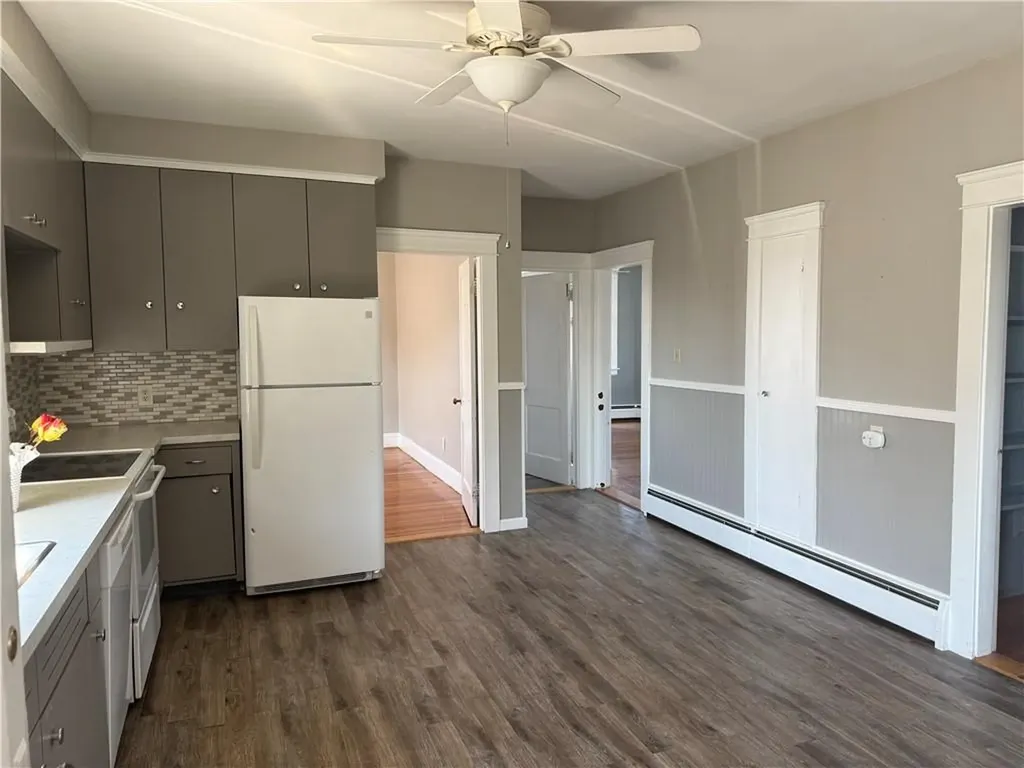 10 Knight Street Cranston RI 02920