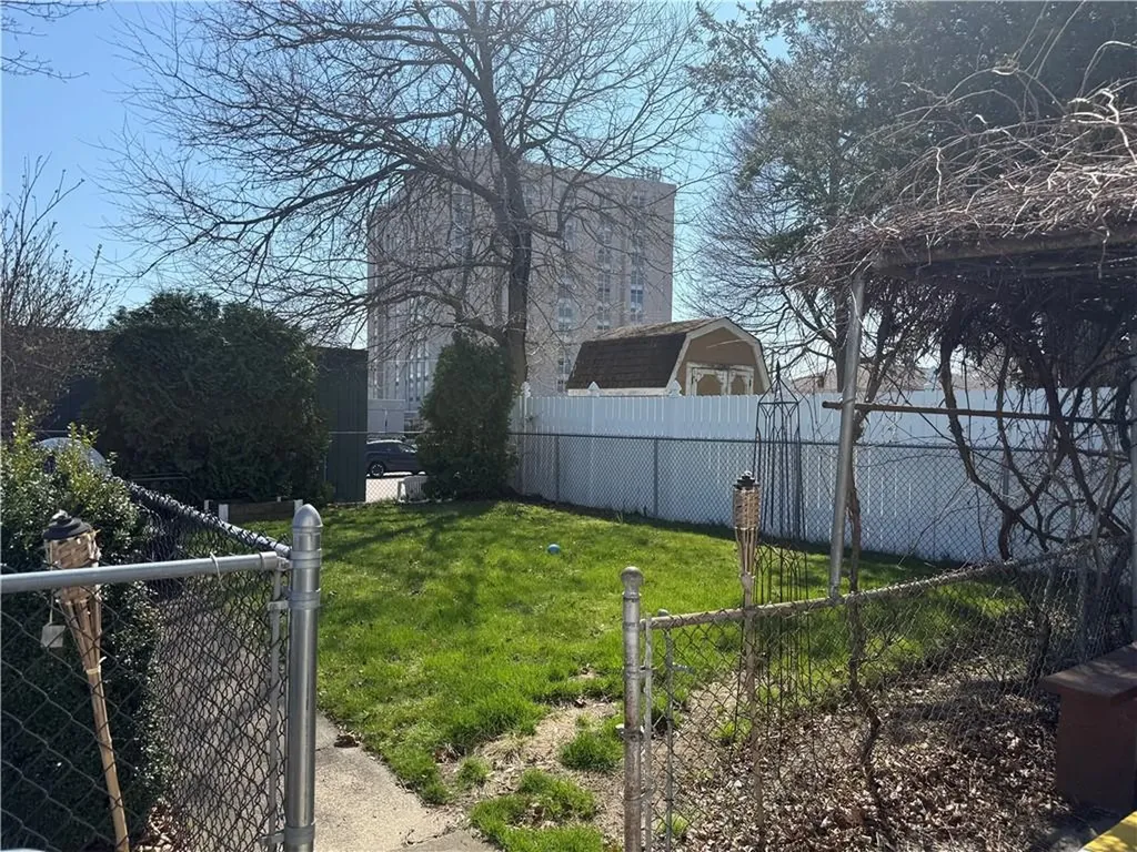 10 Knight Street Cranston RI 02920