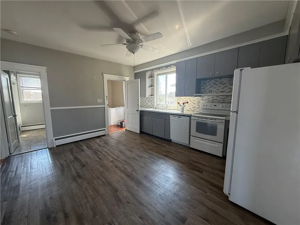 10 Knight Street Cranston RI 02920