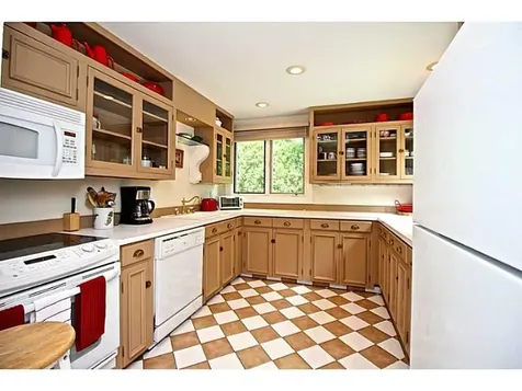 434 Bellevue Avenue Newport RI 02840