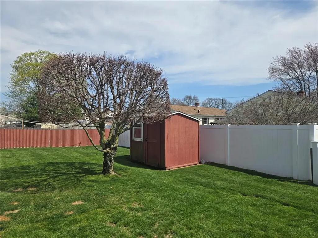 11 Coes Street North Providence RI 02904