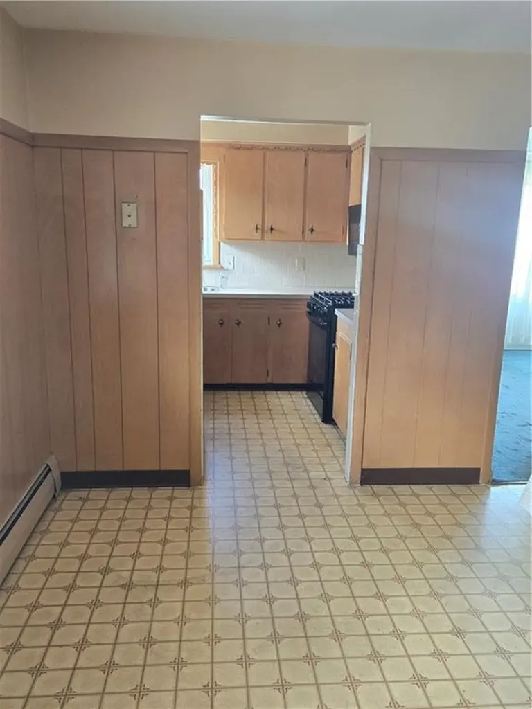 11 Coes Street North Providence RI 02904