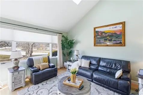 62 Nipmuc Trail North Providence RI 02904