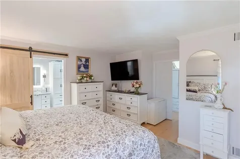 62 Nipmuc Trail North Providence RI 02904