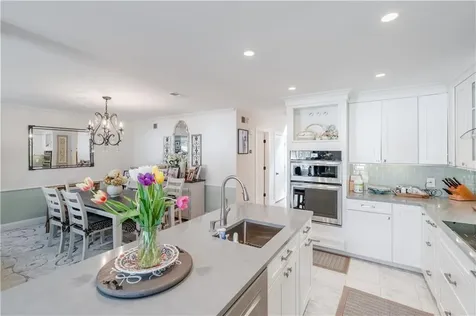 62 Nipmuc Trail North Providence RI 02904