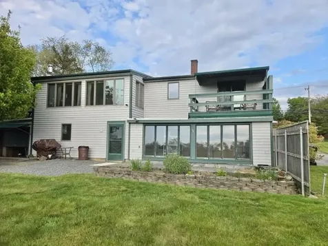 303 Middle Road Portsmouth RI 02871