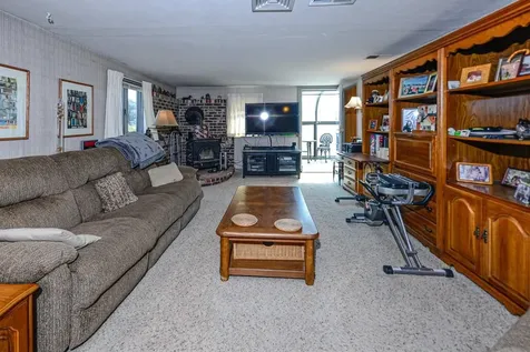 303 Middle Road Portsmouth RI 02871
