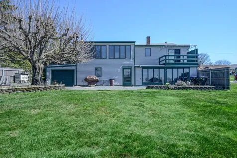 303 Middle Road Portsmouth RI 02871