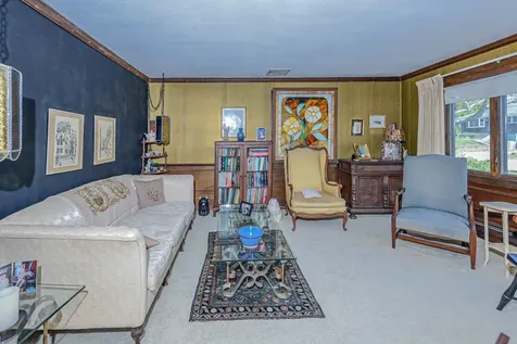 303 Middle Road Portsmouth RI 02871