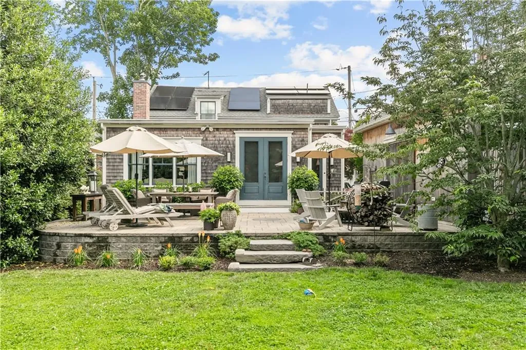 43 Sherman Street Newport RI 02840