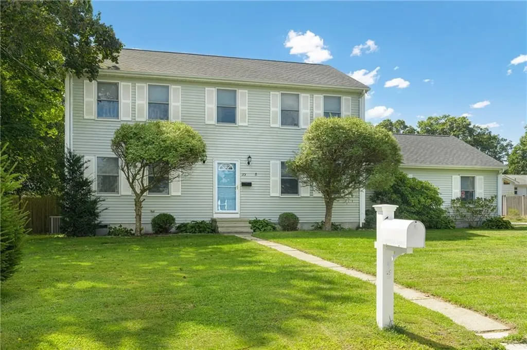 173 Russell Drive Tiverton RI 02878