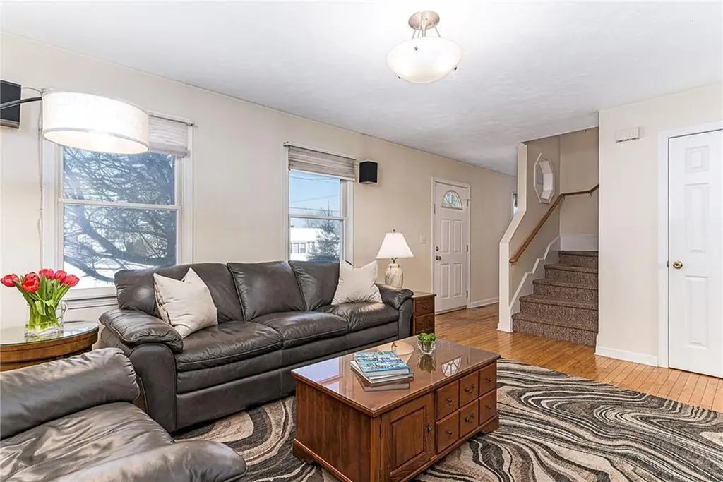173 Russell Drive Tiverton RI 02878
