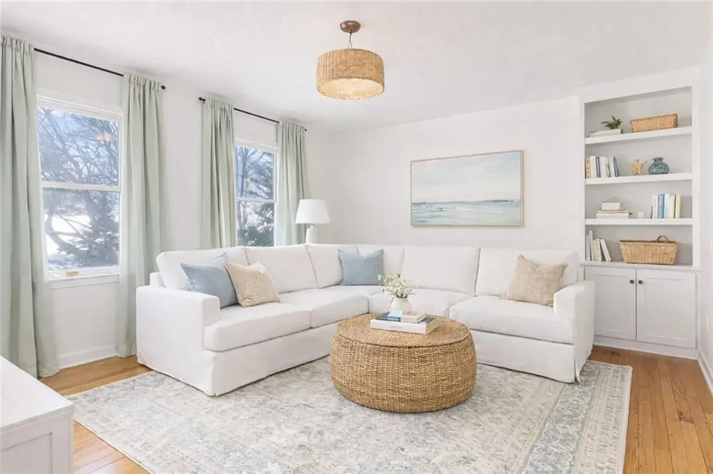 173 Russell Drive Tiverton RI 02878