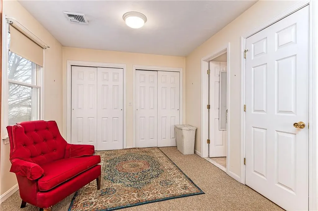 173 Russell Drive Tiverton RI 02878