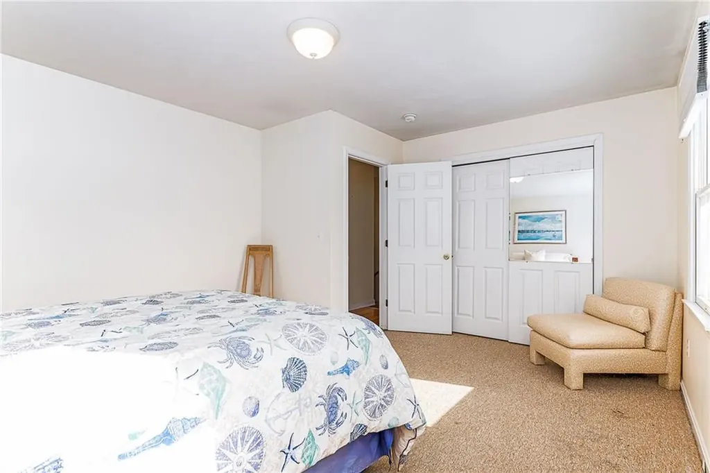 173 Russell Drive Tiverton RI 02878