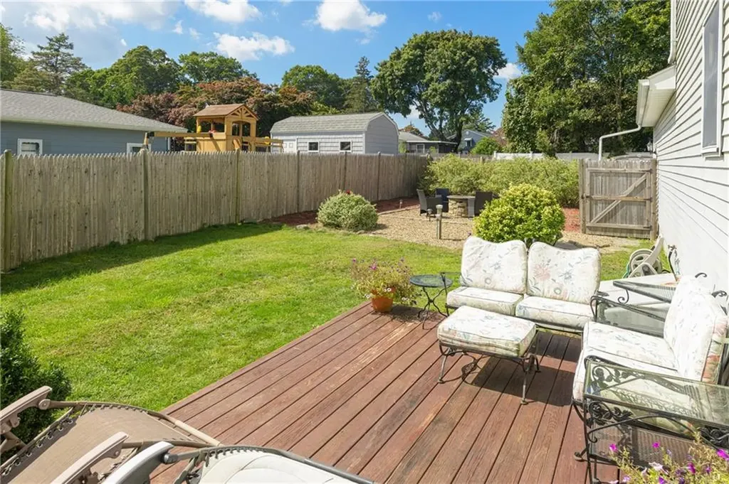 173 Russell Drive Tiverton RI 02878