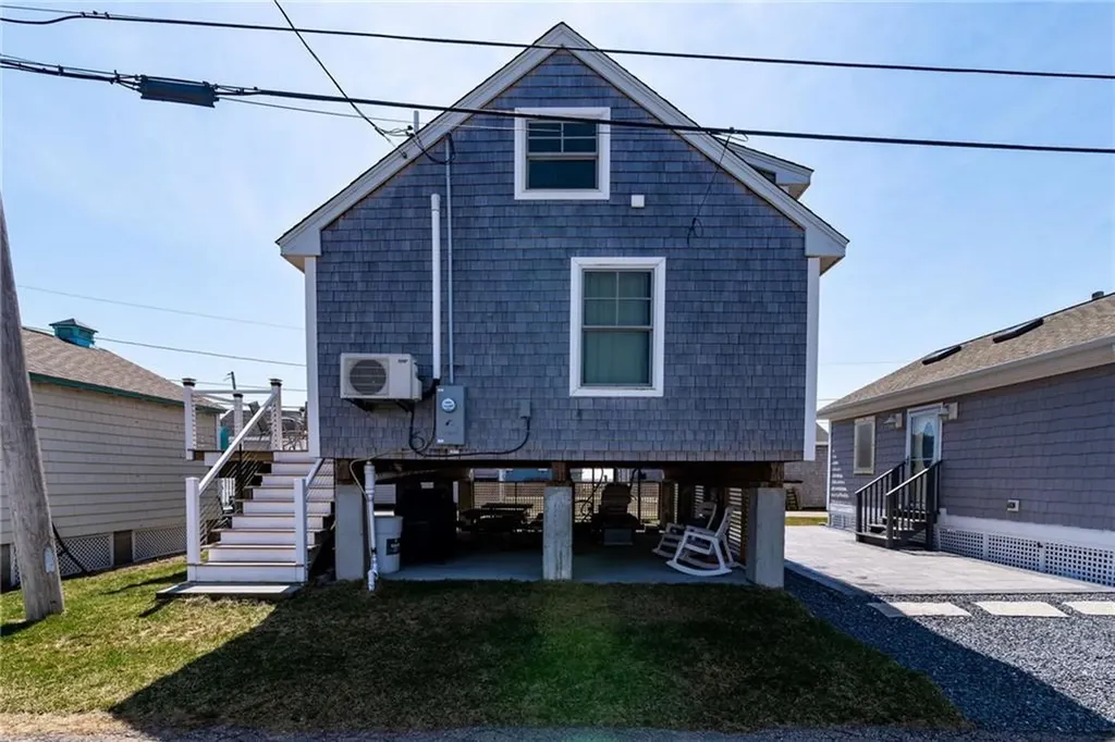 240 6w2 Cards Pond Road South Kingstown RI 02879