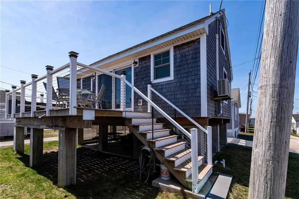 240 6w2 Cards Pond Road South Kingstown RI 02879
