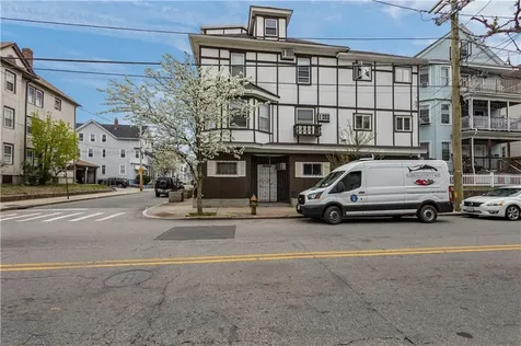 129 Academy Avenue Providence RI 02908