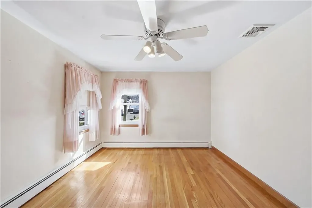 73 Oregon Avenue North Providence RI 02911