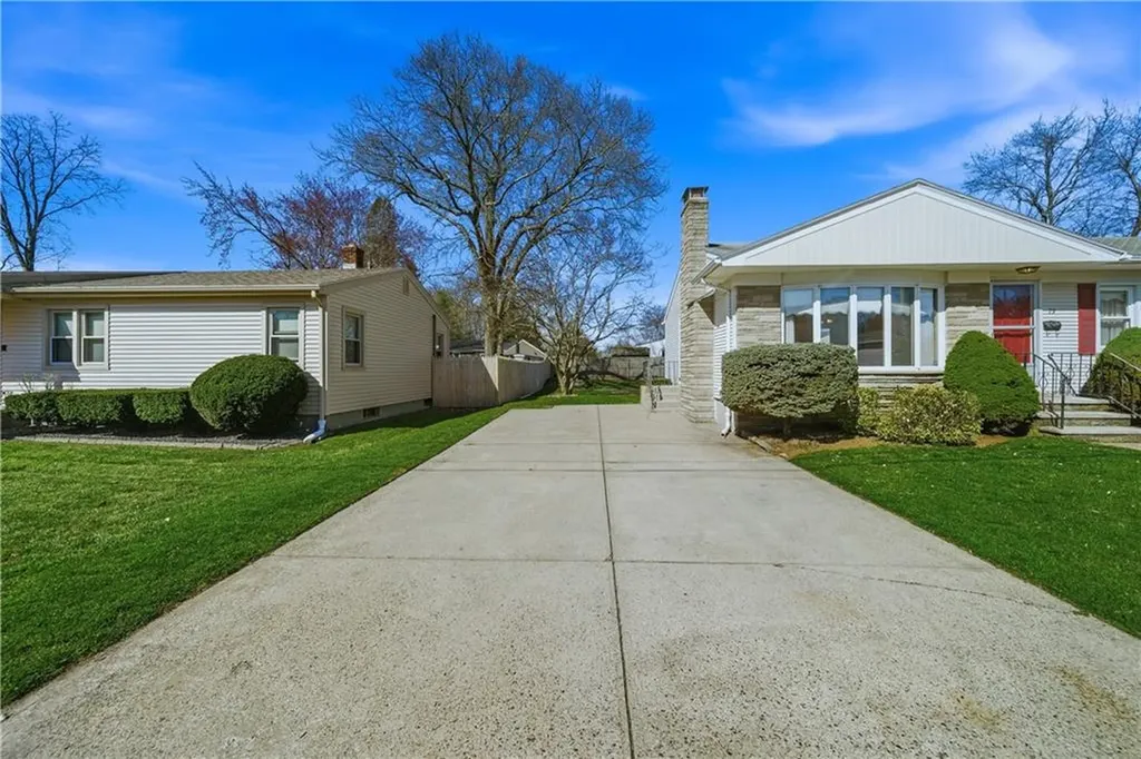 73 Oregon Avenue North Providence RI 02911