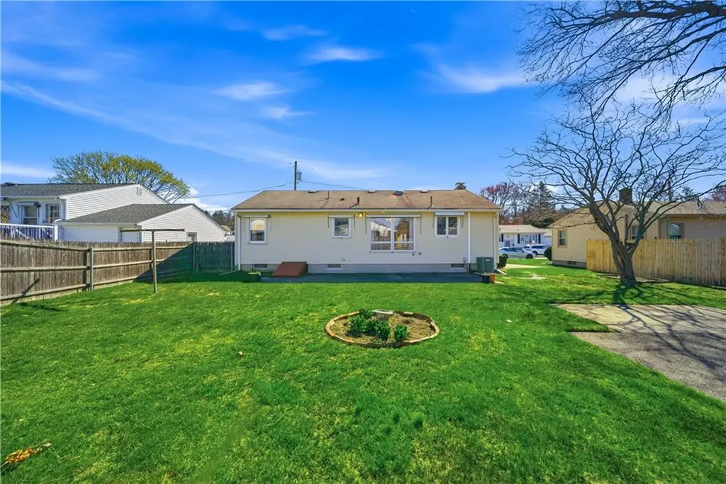 73 Oregon Avenue North Providence RI 02911