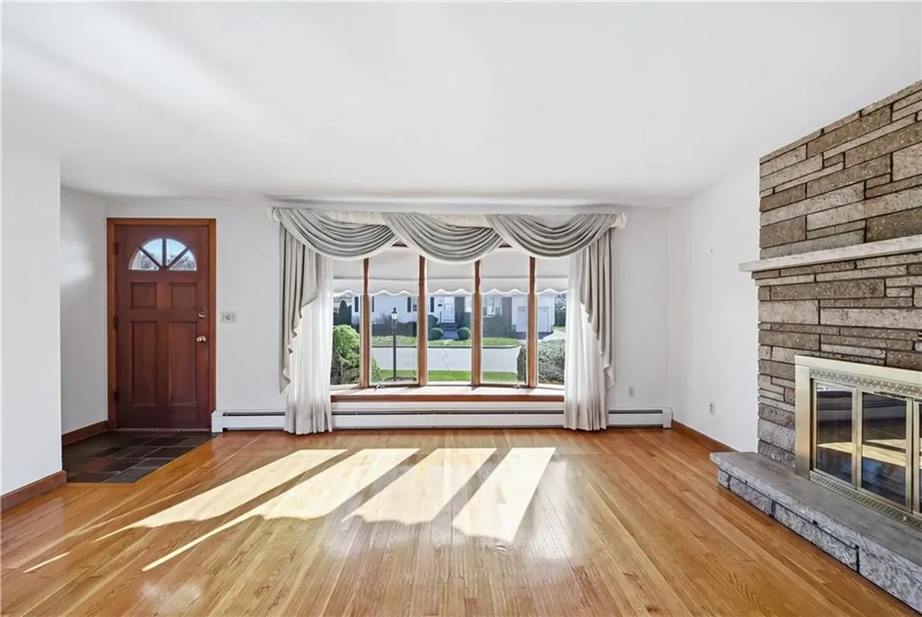 73 Oregon Avenue North Providence RI 02911