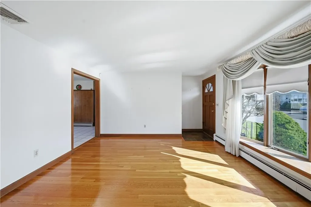 73 Oregon Avenue North Providence RI 02911