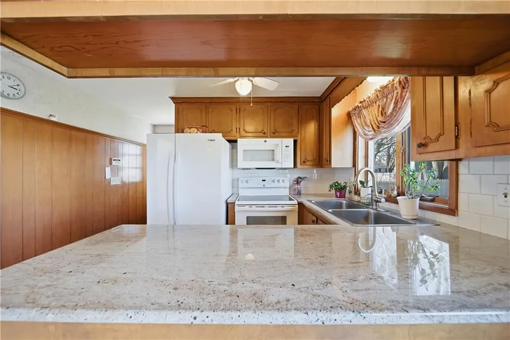 73 Oregon Avenue North Providence RI 02911