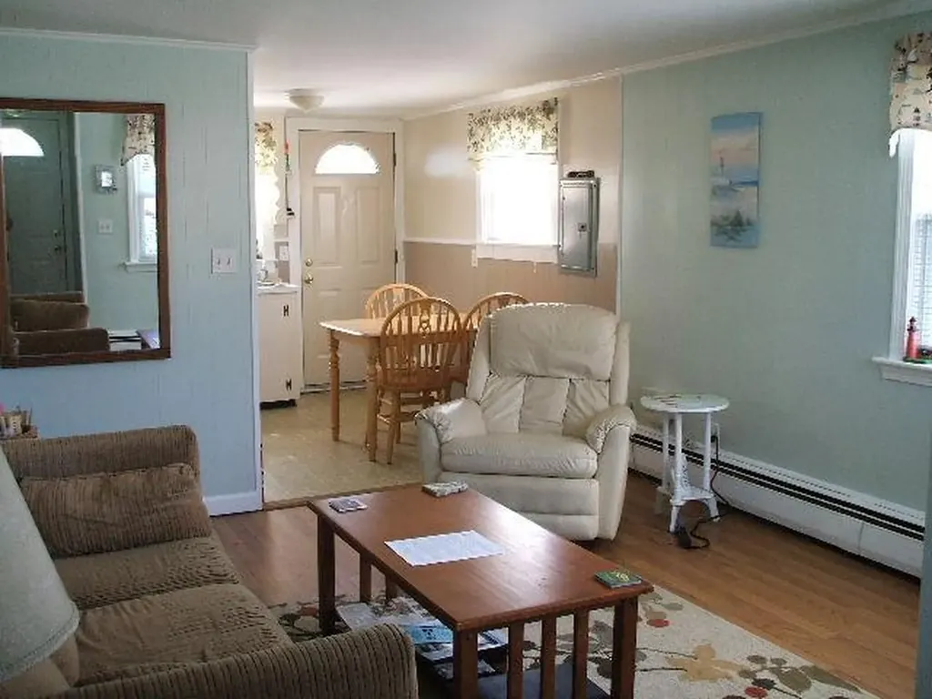 10 John Street Narragansett RI 02882