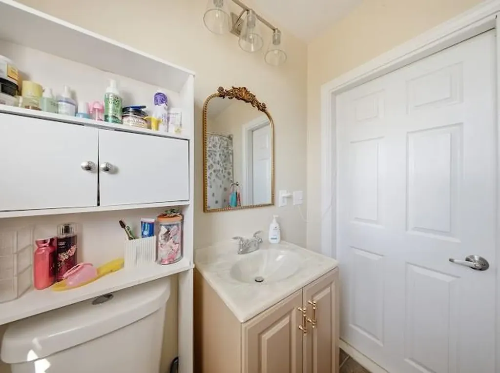 113 Woodside Avenue Pawtucket RI 02861
