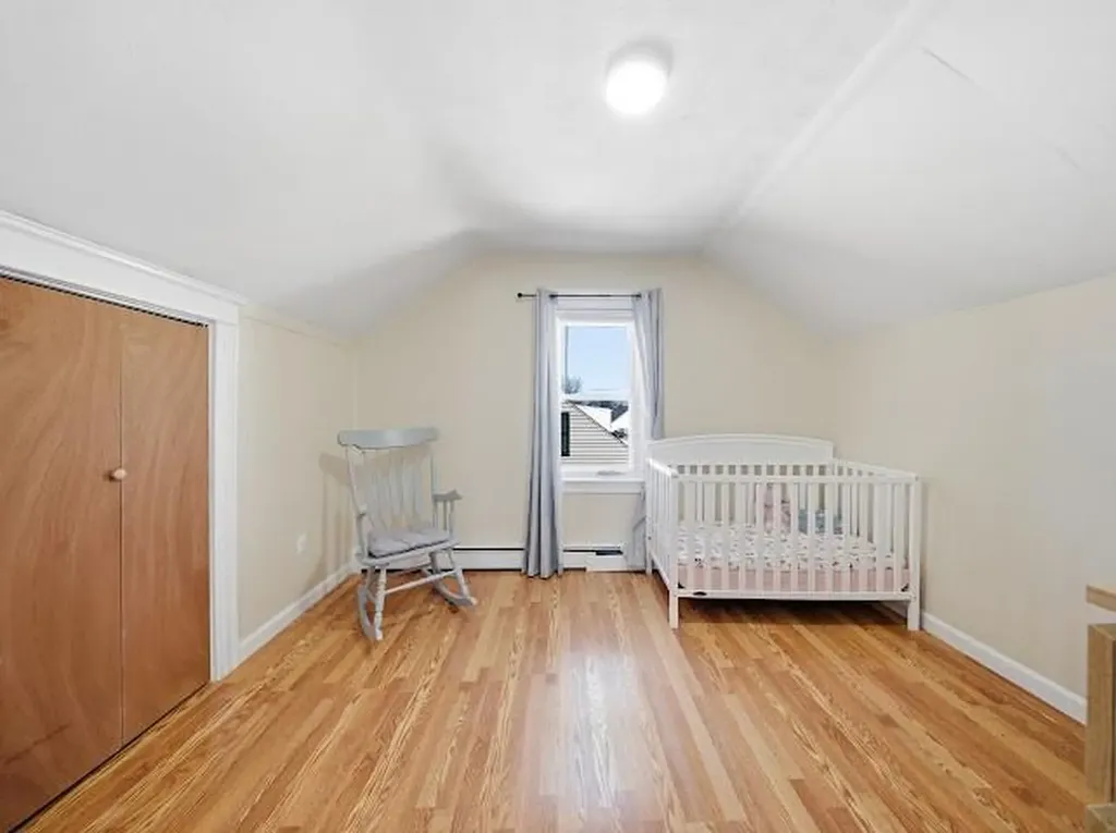 113 Woodside Avenue Pawtucket RI 02861