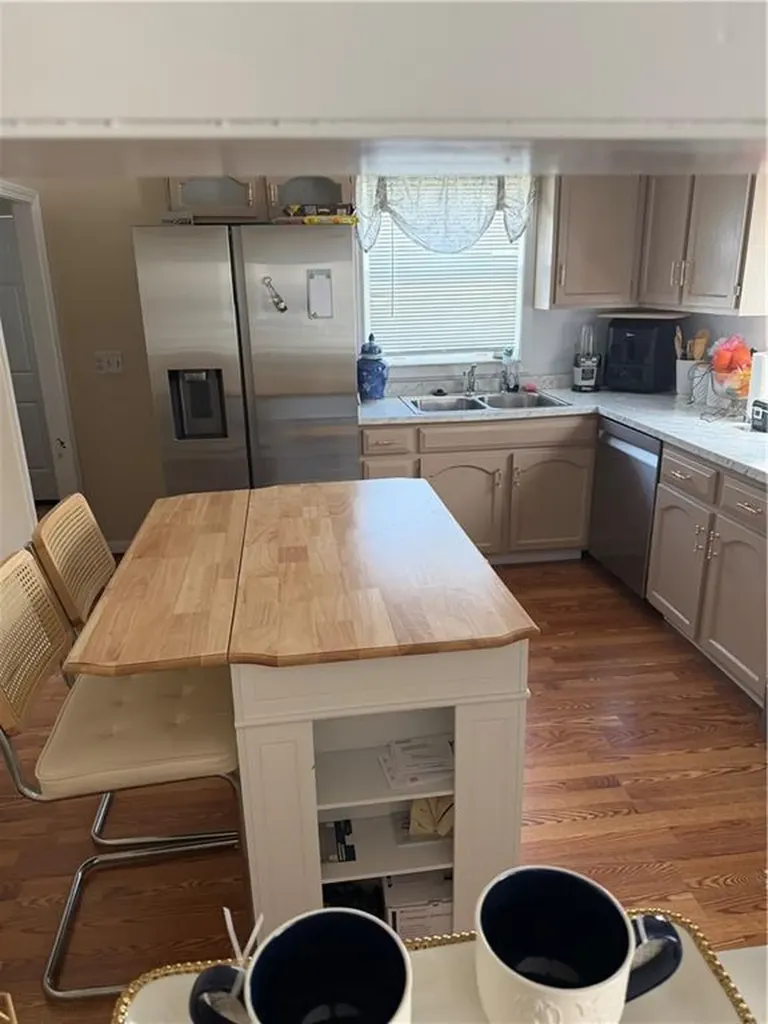113 Woodside Avenue Pawtucket RI 02861